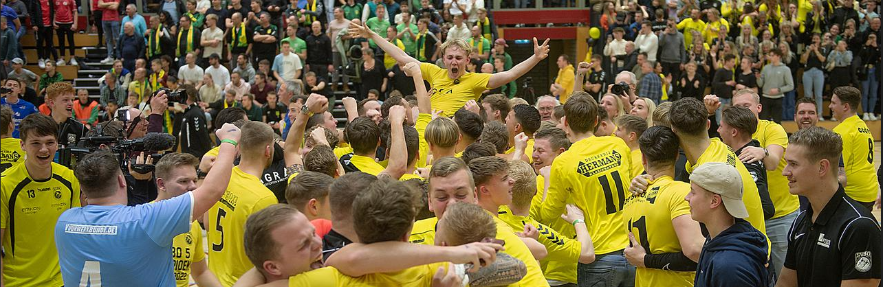 Moedig het 1e aan in de kwartfinale van de beker!